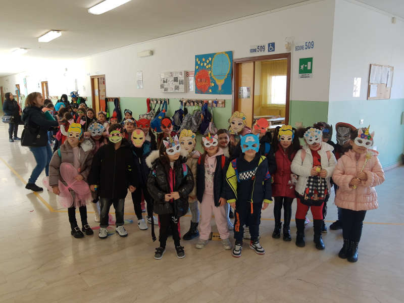 I nostri bambini in maschera pronti per la festa di Carnevale